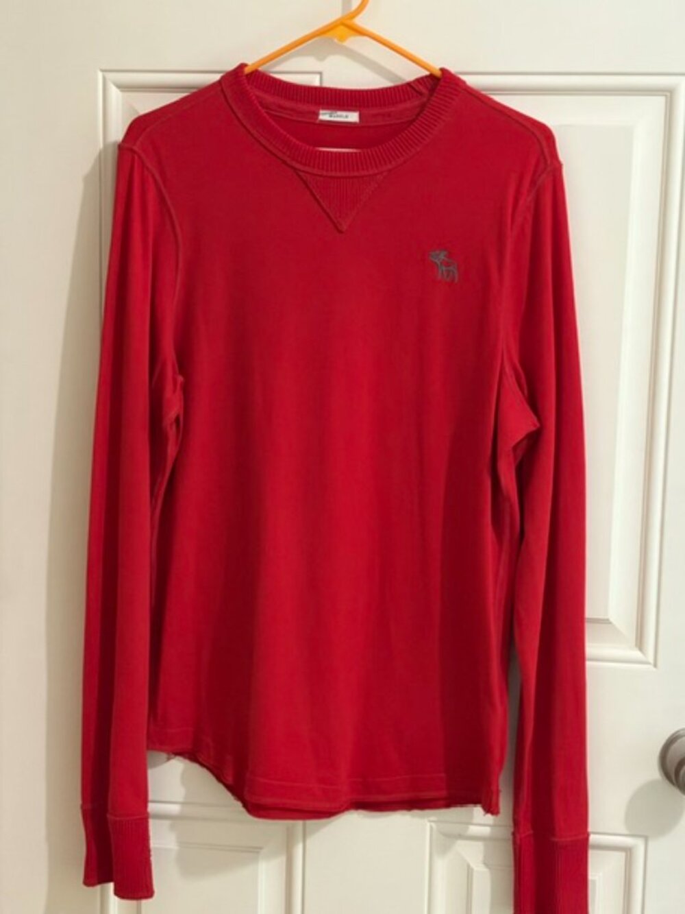 Abercrombie & Fitch Vintage Y2K Men’s Red Muscle Long Sleeved Shirt Size L